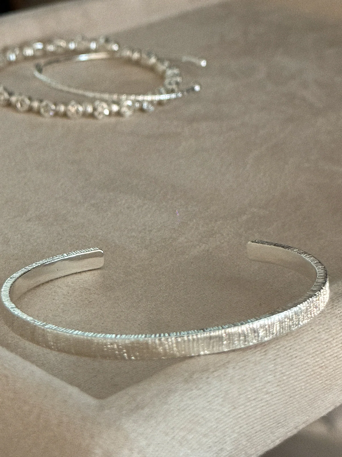 silver Fine Bracelet dark blue Stone Wide-brimmed Vertical Half Bracelet