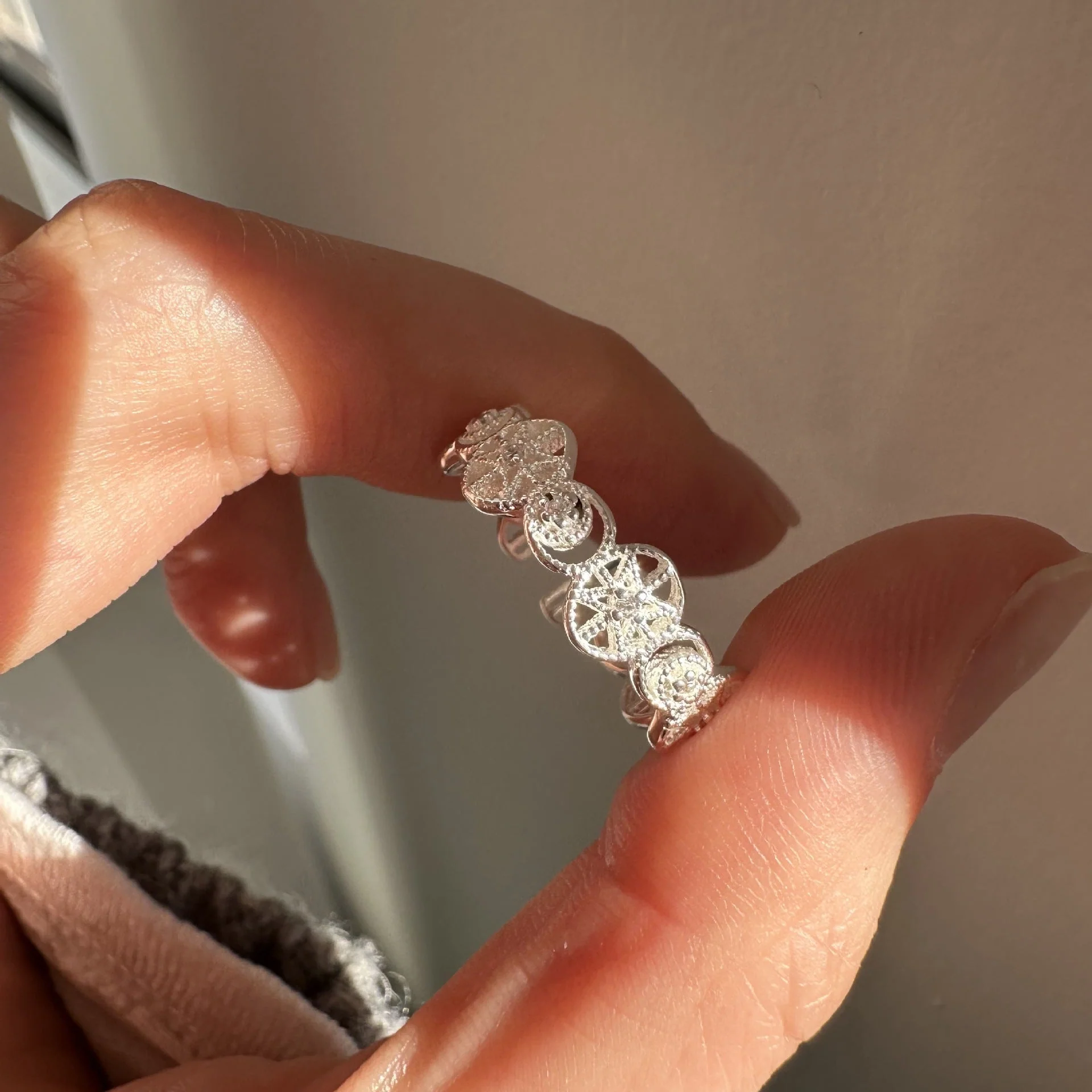 925 Sterling Silver Oval Diamond-encrusted Eight Mans Star Ring