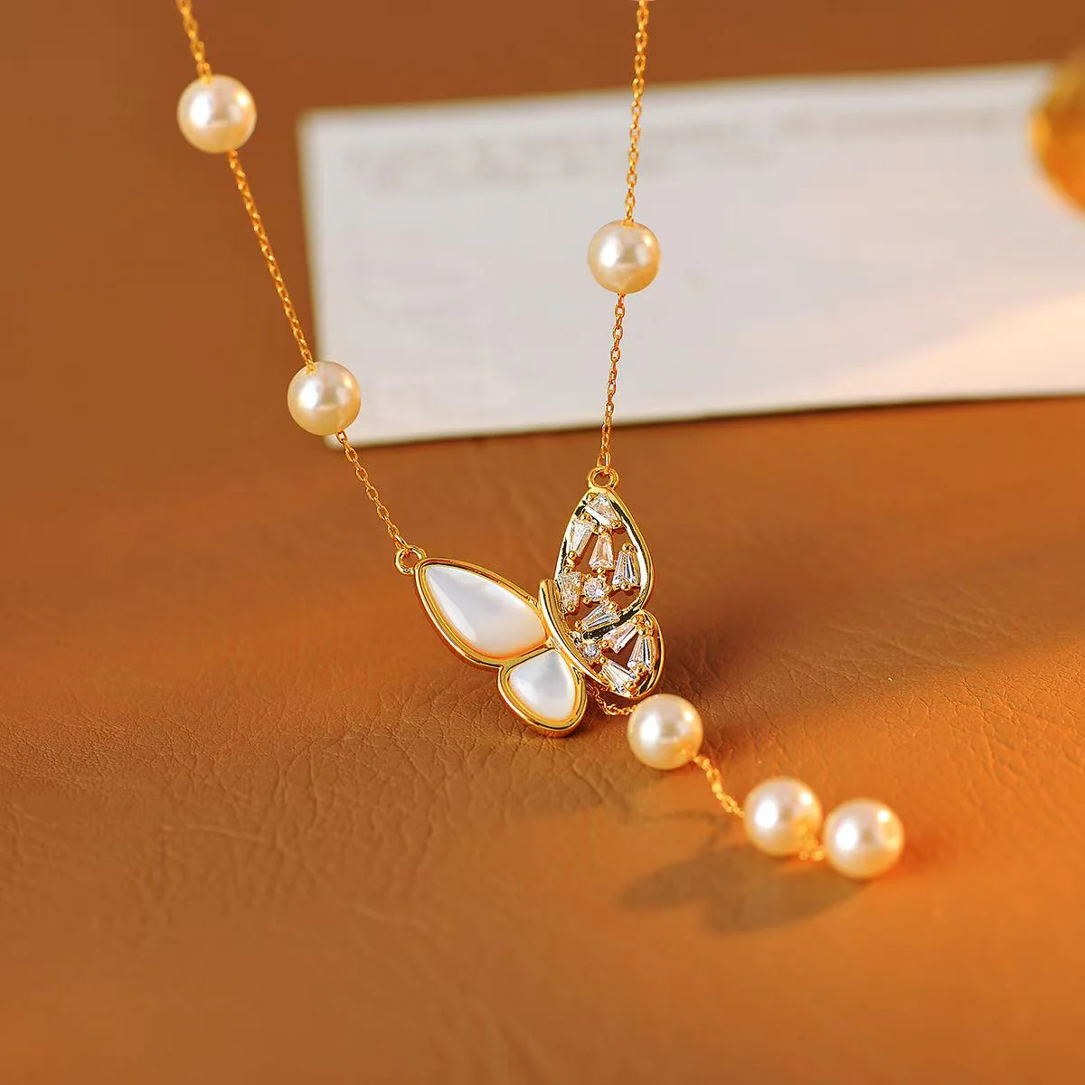 Butterfly Pendant Design Natural Freshwater Pearl Necklace