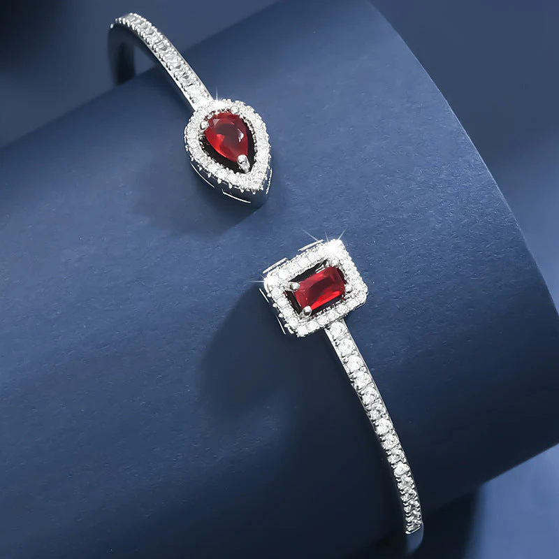 Bracelet with adjustable opening