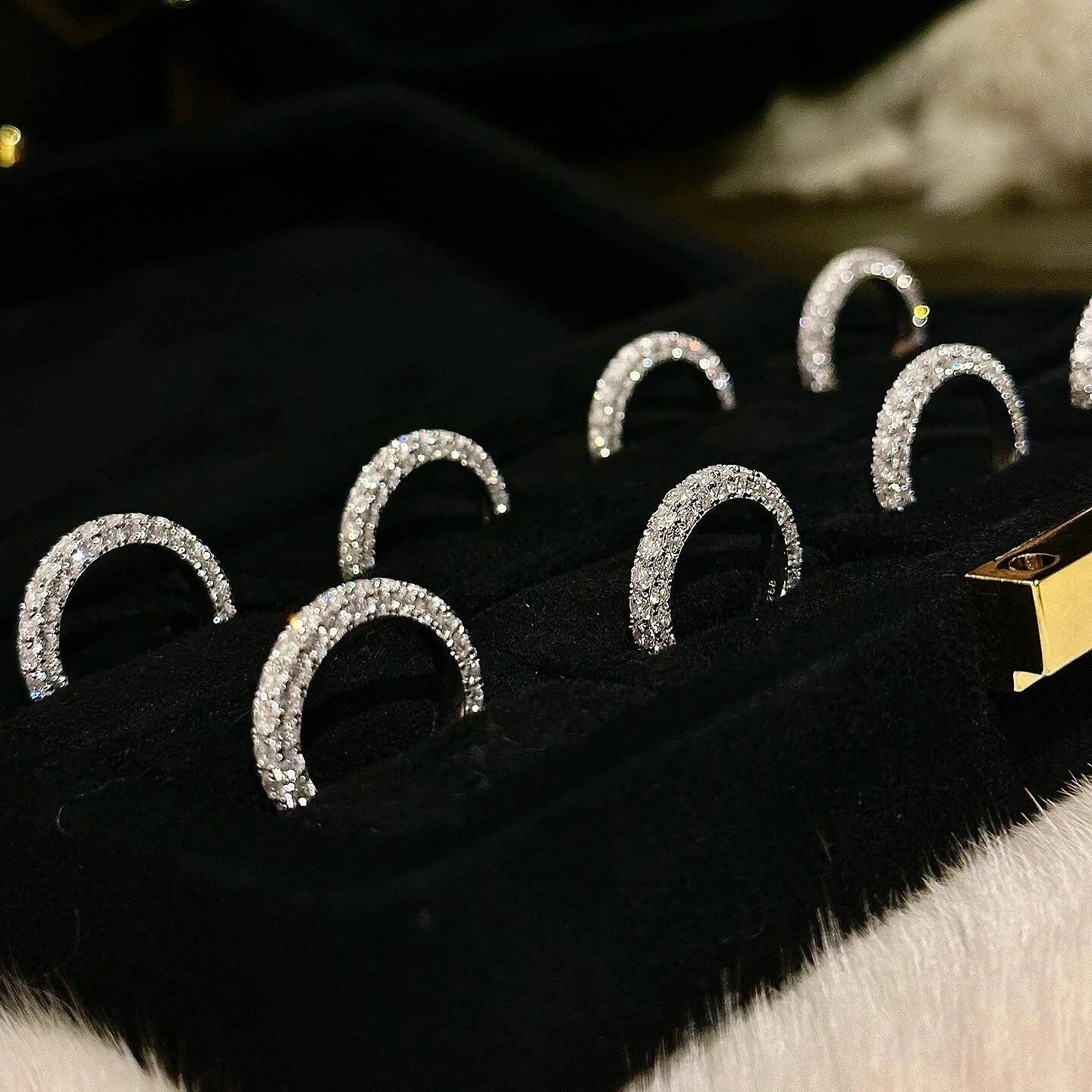 S925 sterling silver doughnut three-sided diamond ring finger