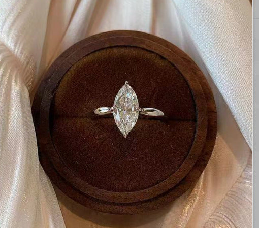 925 Sterling Silver High-Quality Rhinestone Marquise Ring