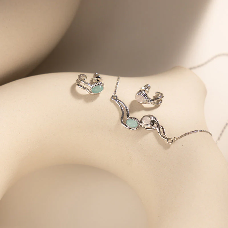 Aquamarous Necklace Earrings