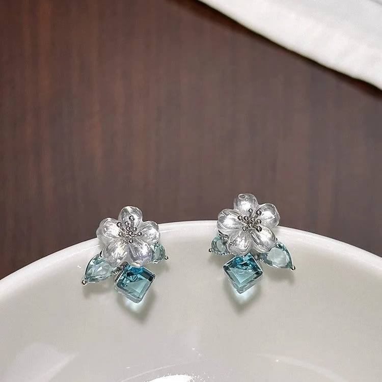 Blue flower cube rhinestone earrings