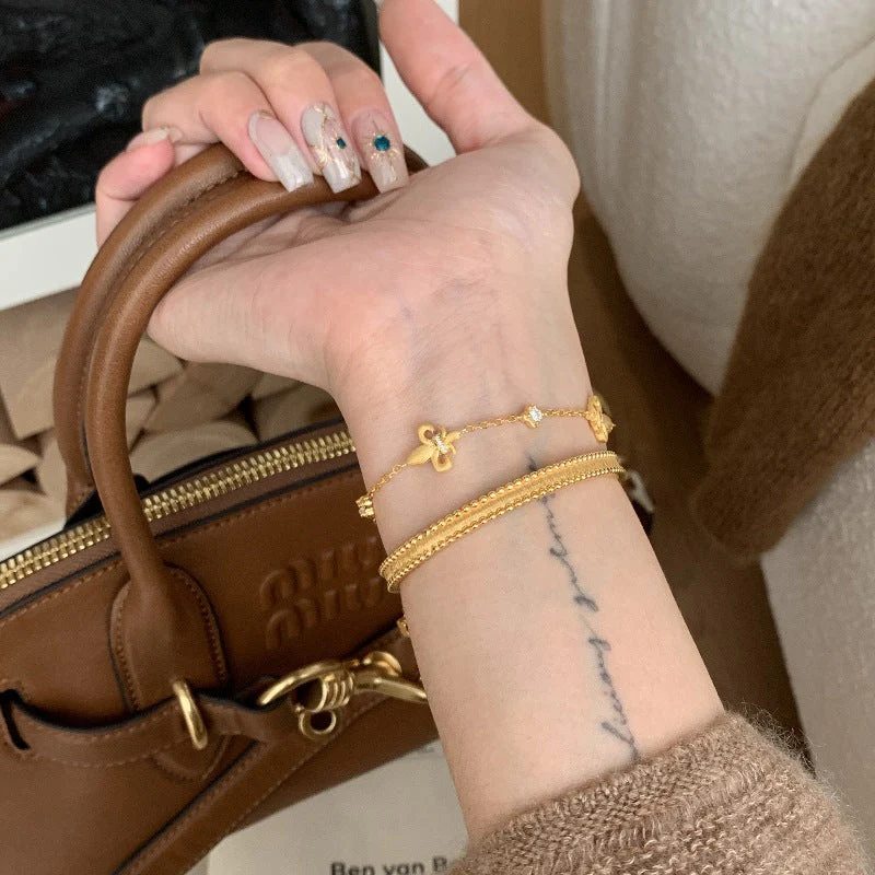 Brushed Iris Flower Diamond Bracelet