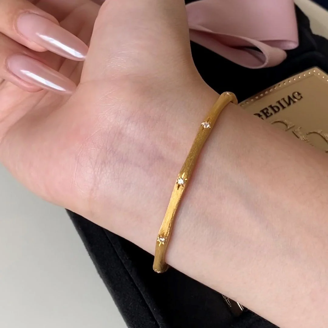 Zircon star bracelet