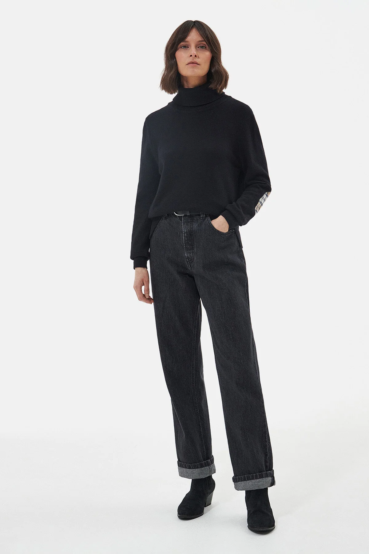 Pendle Roll-Neck Sweatshirt - BLACK/FAWN