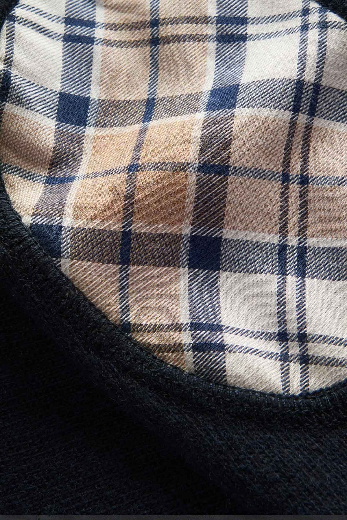 Pendle Roll-Neck Sweatshirt - BLACK/FAWN