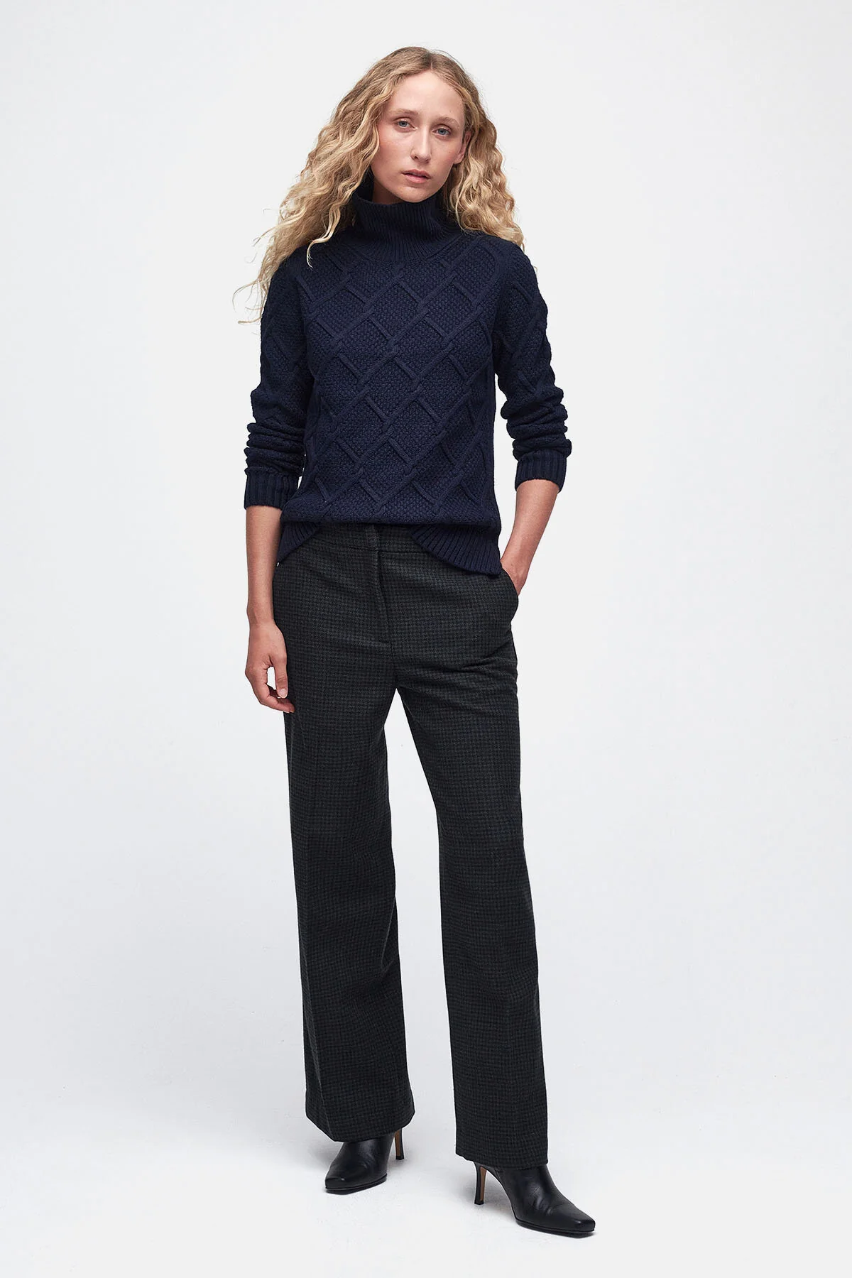 Burne Knit Sweatshirt - NAVY