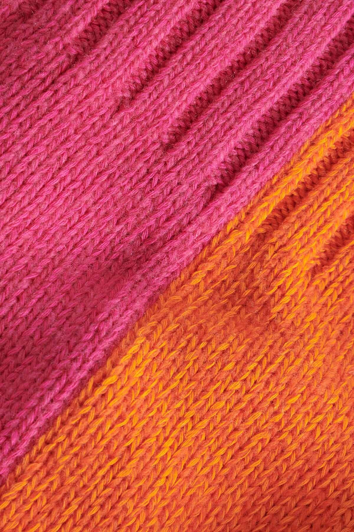 Surf Knitted Crew Neck Jumper - PINK DAHLIA/PUMPKIN