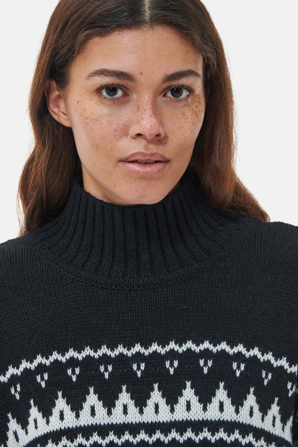 Pine Knitted Jumper - BLACK