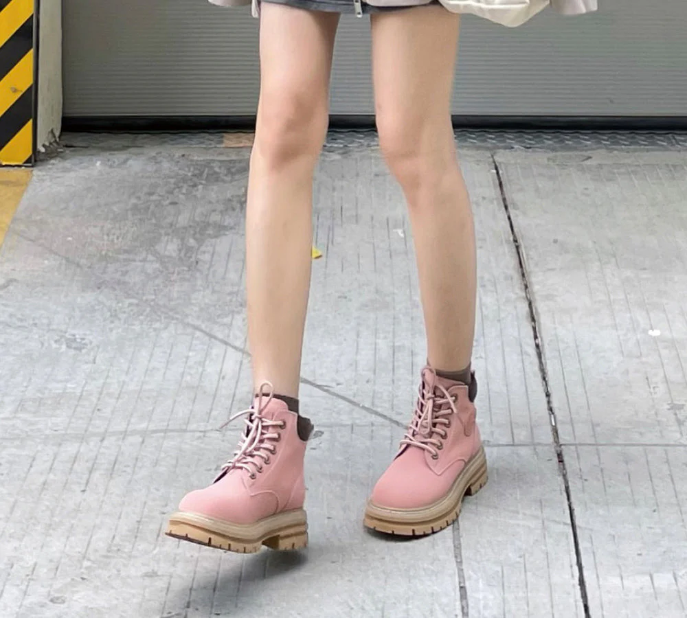 EVERAU? Women Leather Lace Up Chunky Boots Stephanie