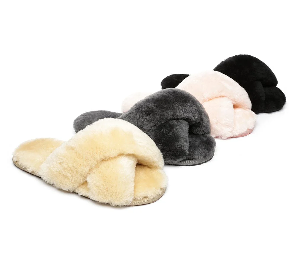 AUSTRALIAN SHEPHERD? UGG Women Crossover Fluffy Slides Linty