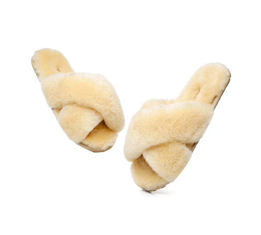 AUSTRALIAN SHEPHERD? UGG Women Crossover Fluffy Slides Linty