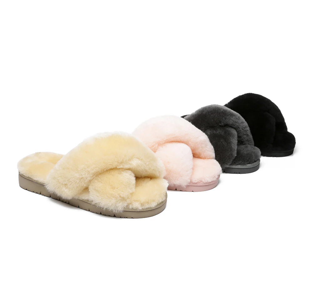 AUSTRALIAN SHEPHERD? UGG Women Crossover Fluffy Slides Leanna