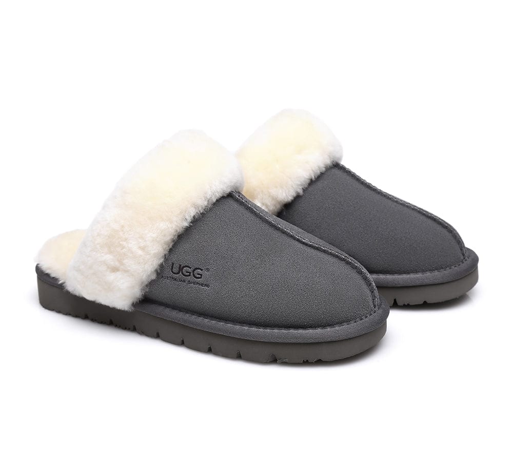 AUSTRALIAN SHEPHERD? UGG Slippers Sheepskin Wool Scuff Muffin