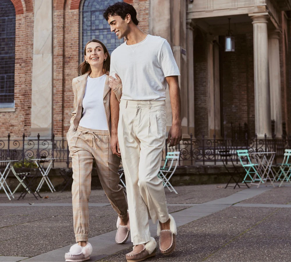 AUSTRALIAN SHEPHERD? UGG Slippers Sheepskin Wool Ankle Popo Moccasins