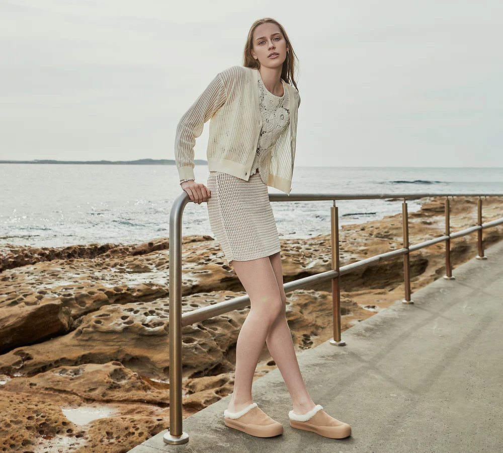 EVERAU? UGG Slippers Sheepskin Wool Scuff Staney