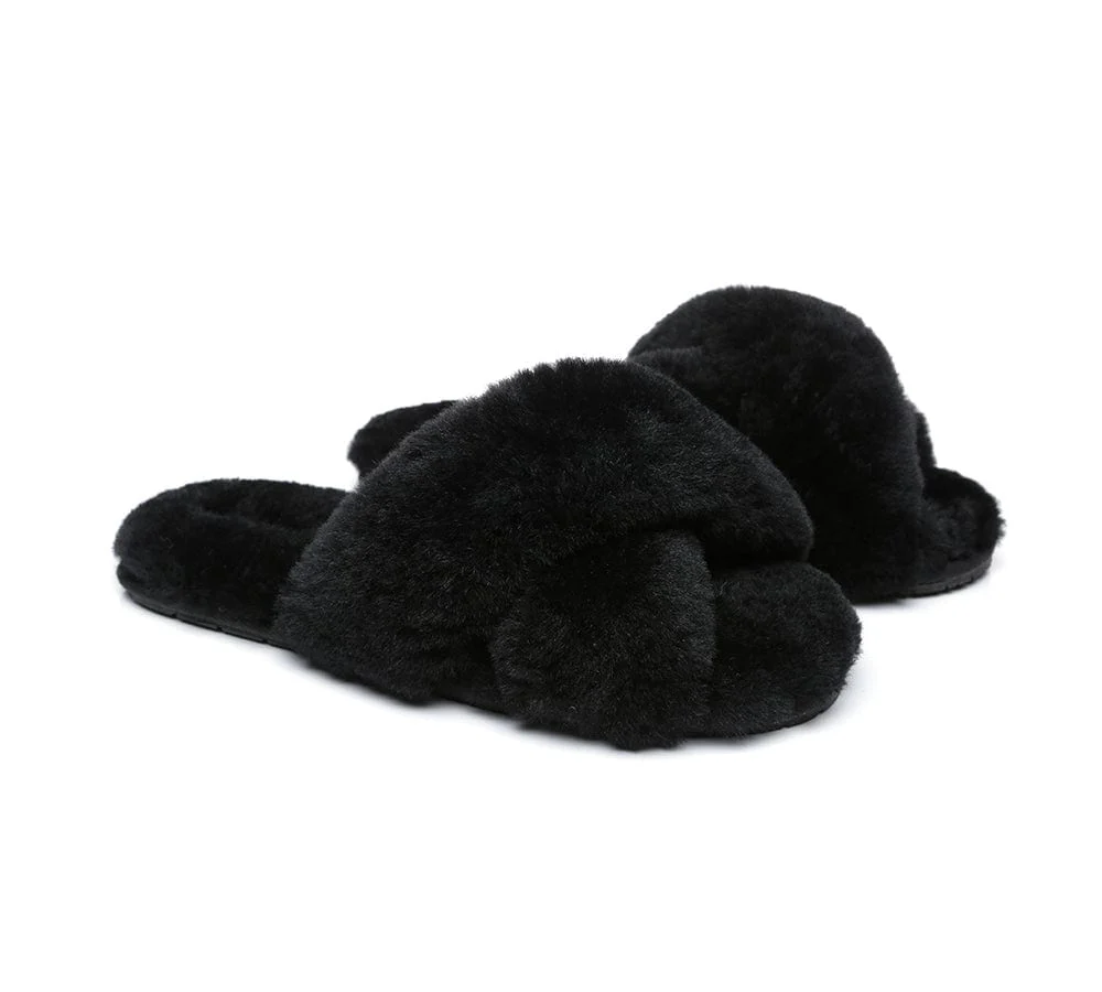 AUSTRALIAN SHEPHERD? UGG Women Crossover Fluffy Slides Linty