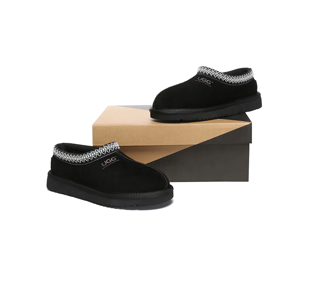 AUSTRALIAN SHEPHERD? UGG Slippers Sheepskin Wool Ankle Tazzy Hippie