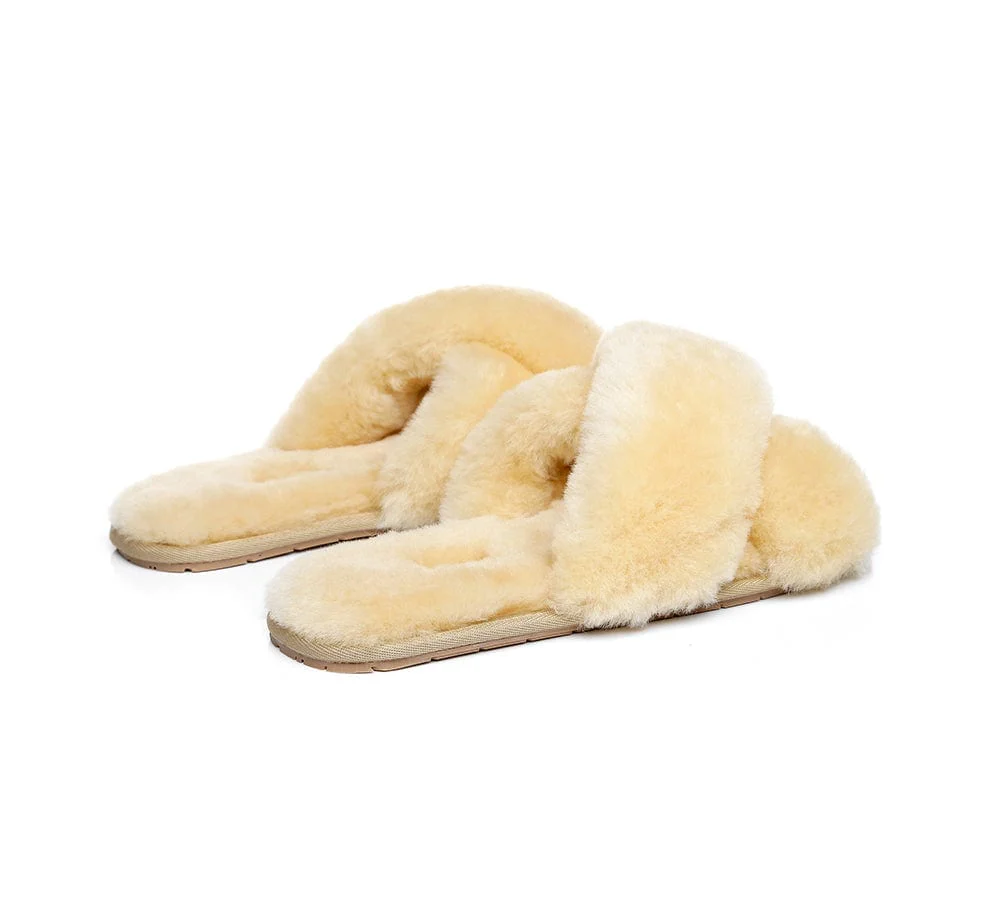 AUSTRALIAN SHEPHERD? UGG Women Crossover Fluffy Slides Linty
