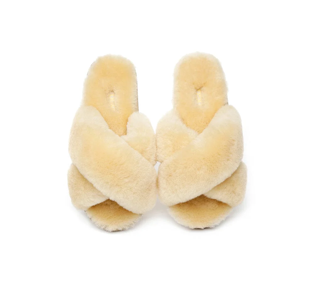 AUSTRALIAN SHEPHERD? UGG Women Crossover Fluffy Slides Linty