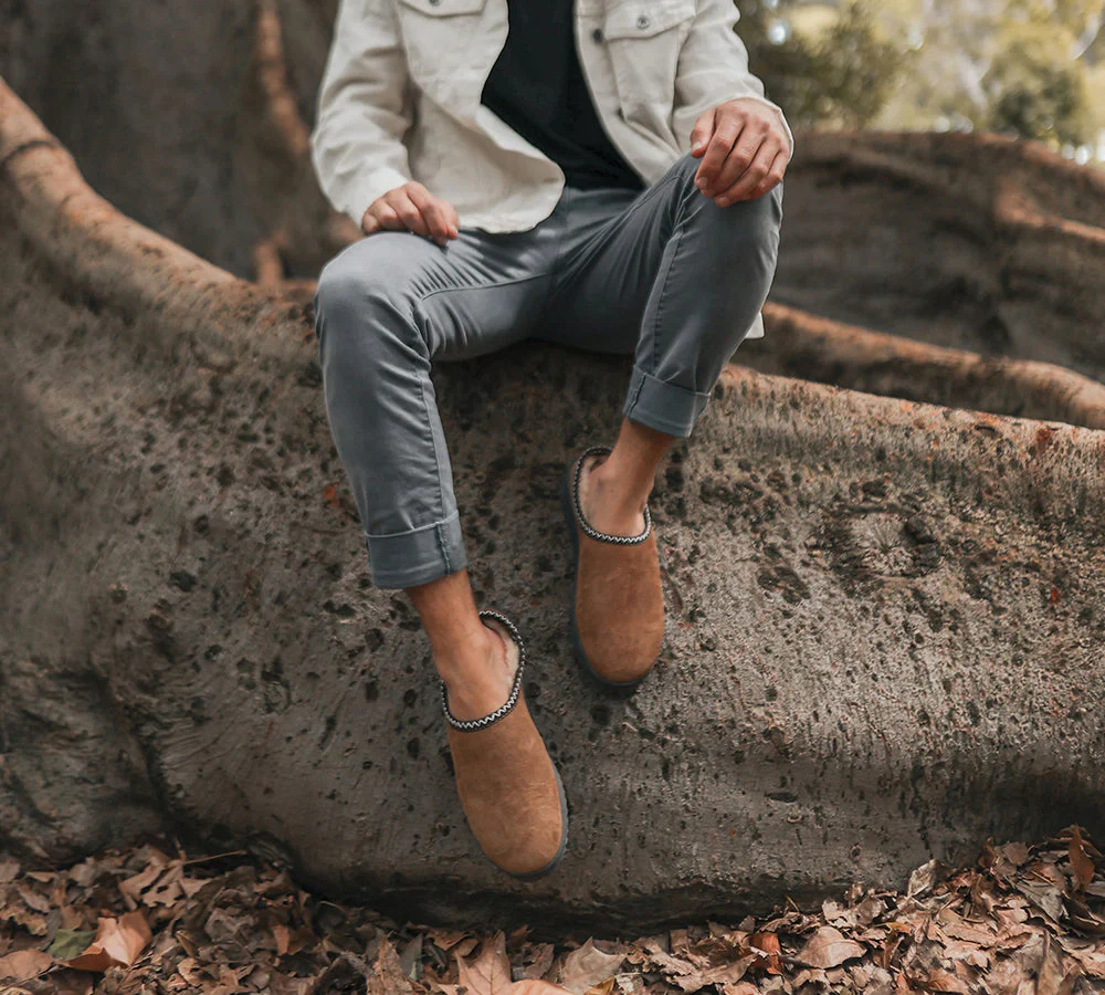 EMU? UGG Slippers Australian Made Sheepskin Wool Scuff Platinum Outback