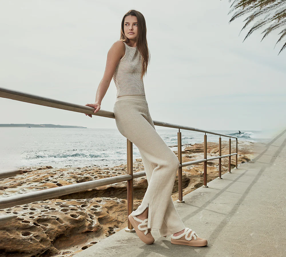 EVERAU? UGG Slippers Women Sheepskin Wool Adjustable Strap Shearling Lined Stacia