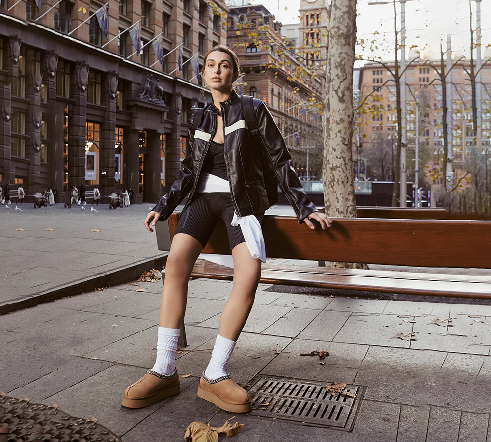 AUSTRALIAN SHEPHERD? UGG Slippers Sheepskin Wool Ankle Platform Tazzy Hippie