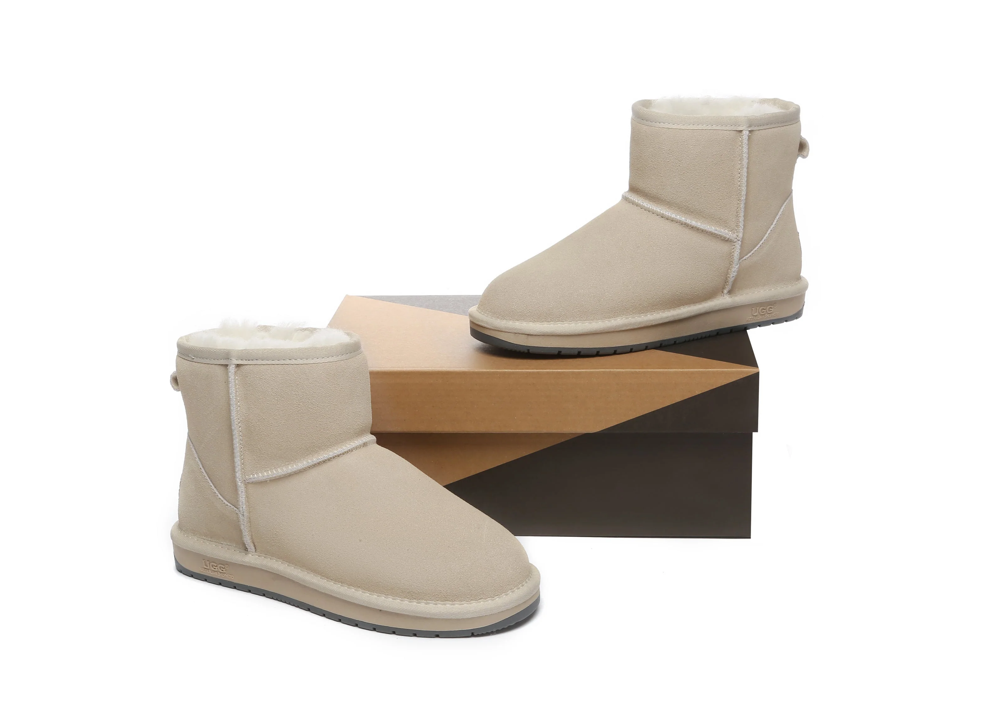 AUSTRALIAN SHEPHERD? UGG Boots Sheepskin Wool Mini Classic Suede Special Colour