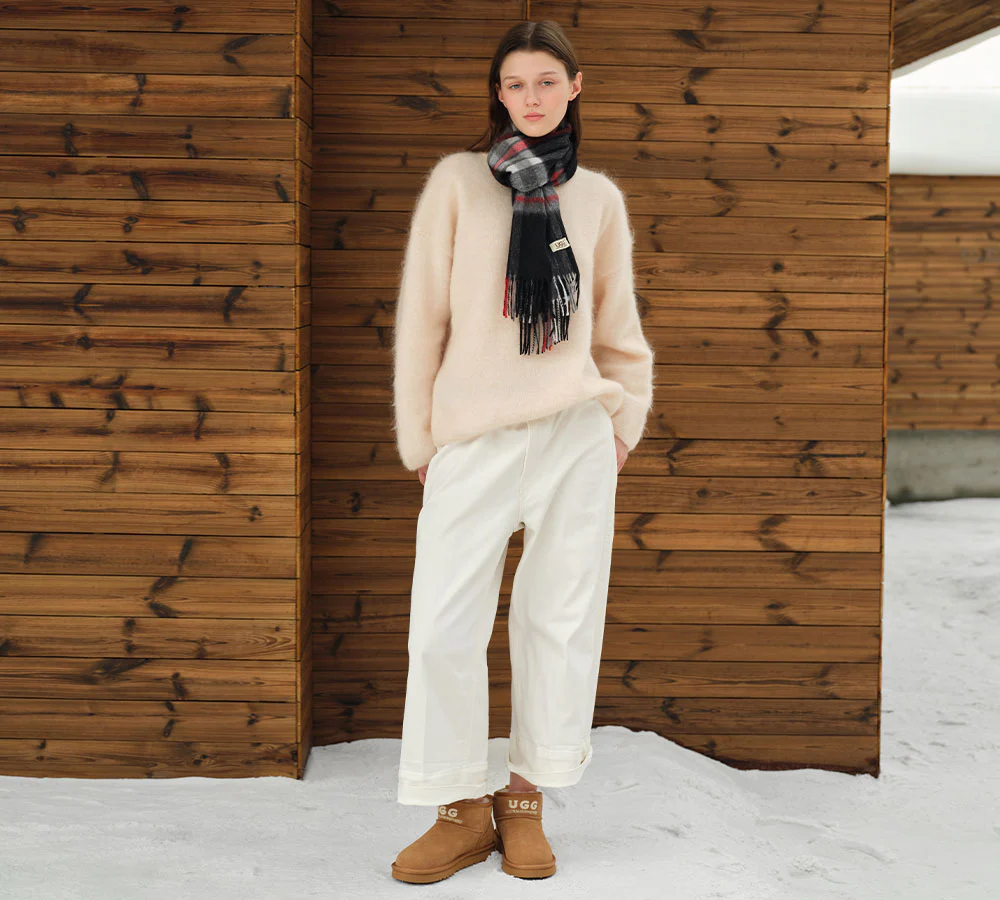 AUSTRALIAN SHEPHERD? UGG Boots Sheepskin Wool Ankle Mini Helia