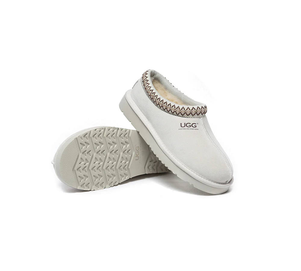 AUSTRALIAN SHEPHERD? UGG Slippers Sheepskin Wool Ankle Tazzy Hippie