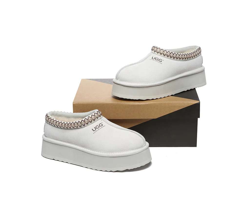 AUSTRALIAN SHEPHERD? UGG Slippers Sheepskin Wool Ankle Platform Tazzy Hippie