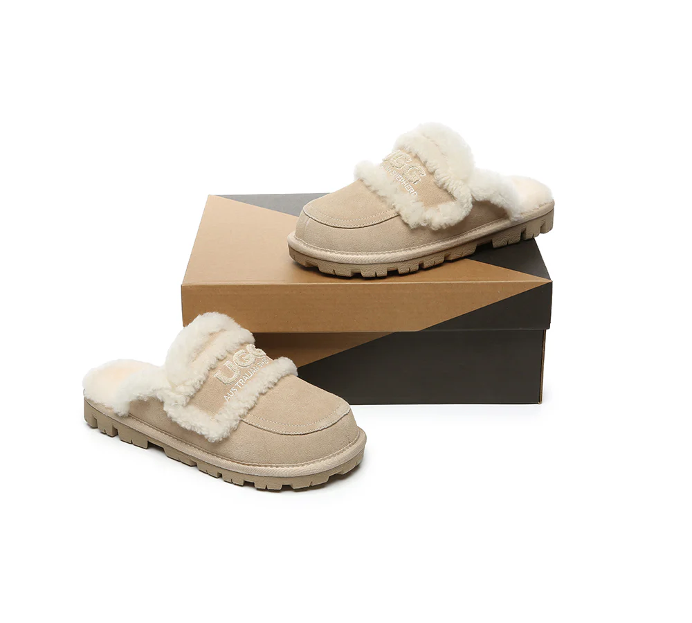 AUSTRALIAN SHEPHERD? UGG Slippers Women Sheepskin Wool Shearling Lined Rilee