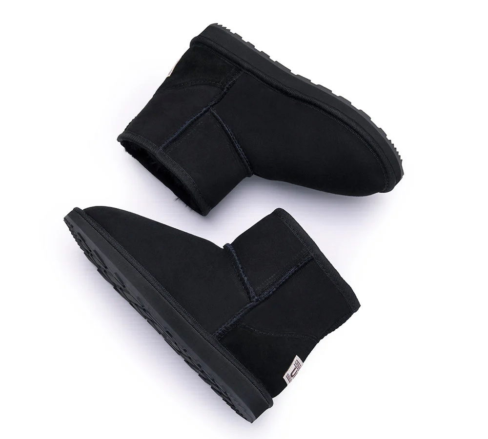 Urban UGG? UGG Boots Australian Made Sheepskin Wool Mini Classic II