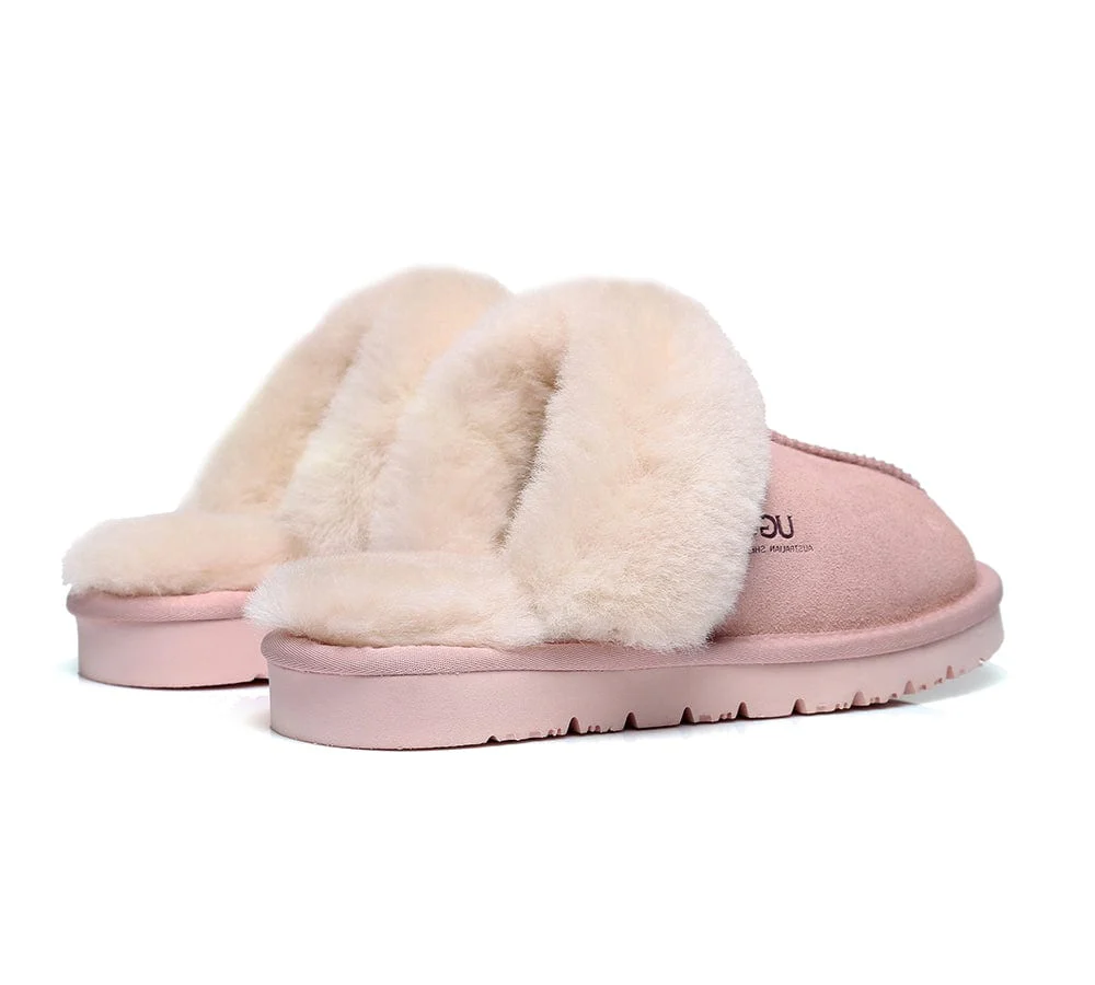 AUSTRALIAN SHEPHERD? UGG Slippers Sheepskin Wool Scuff Muffin