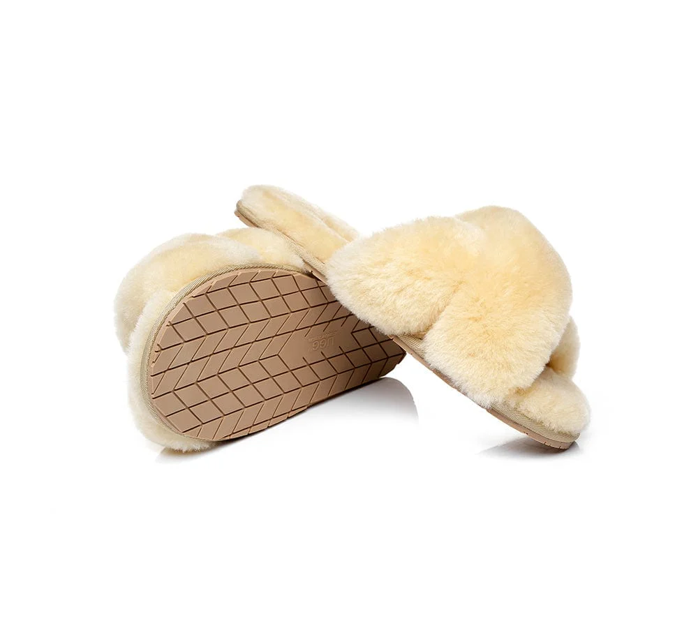 AUSTRALIAN SHEPHERD? UGG Women Crossover Fluffy Slides Linty