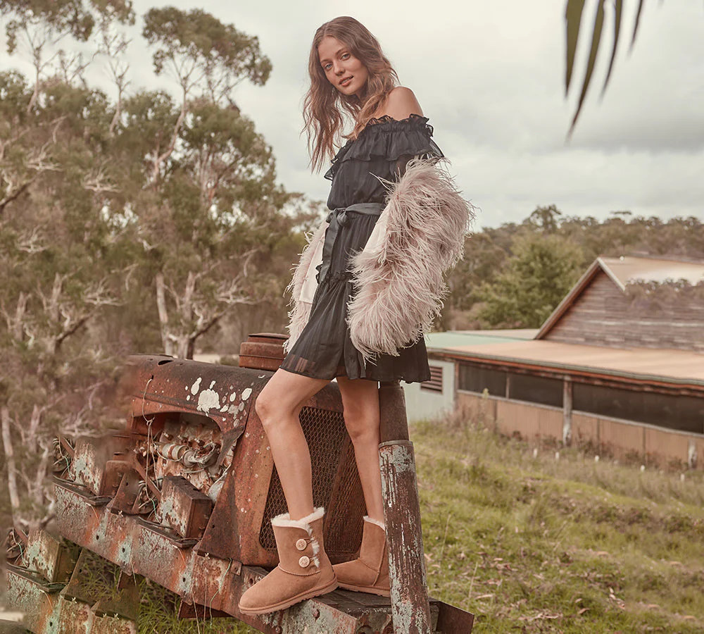 EVERAU? UGG Boots Sheepskin Wool Short Twin Button