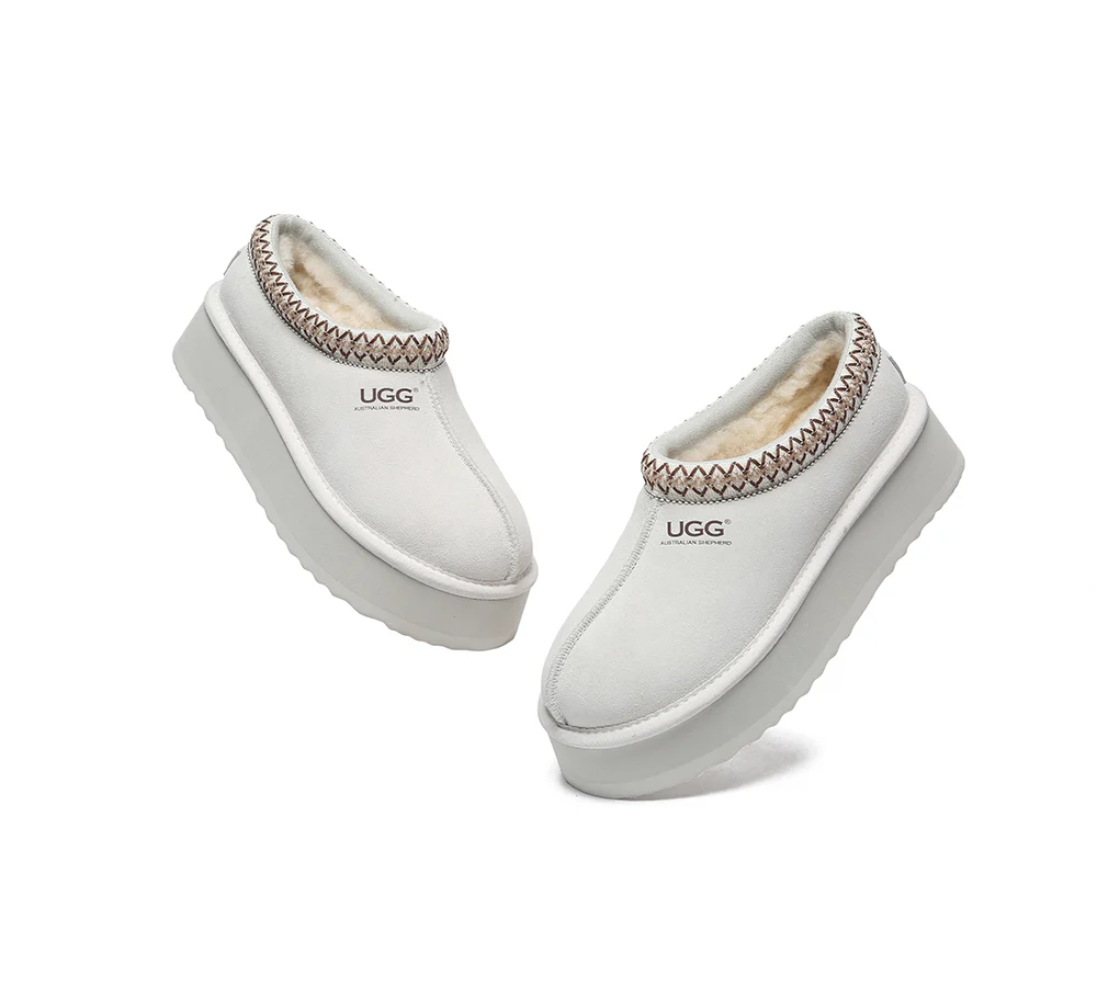 AUSTRALIAN SHEPHERD? UGG Slippers Sheepskin Wool Ankle Platform Tazzy Hippie