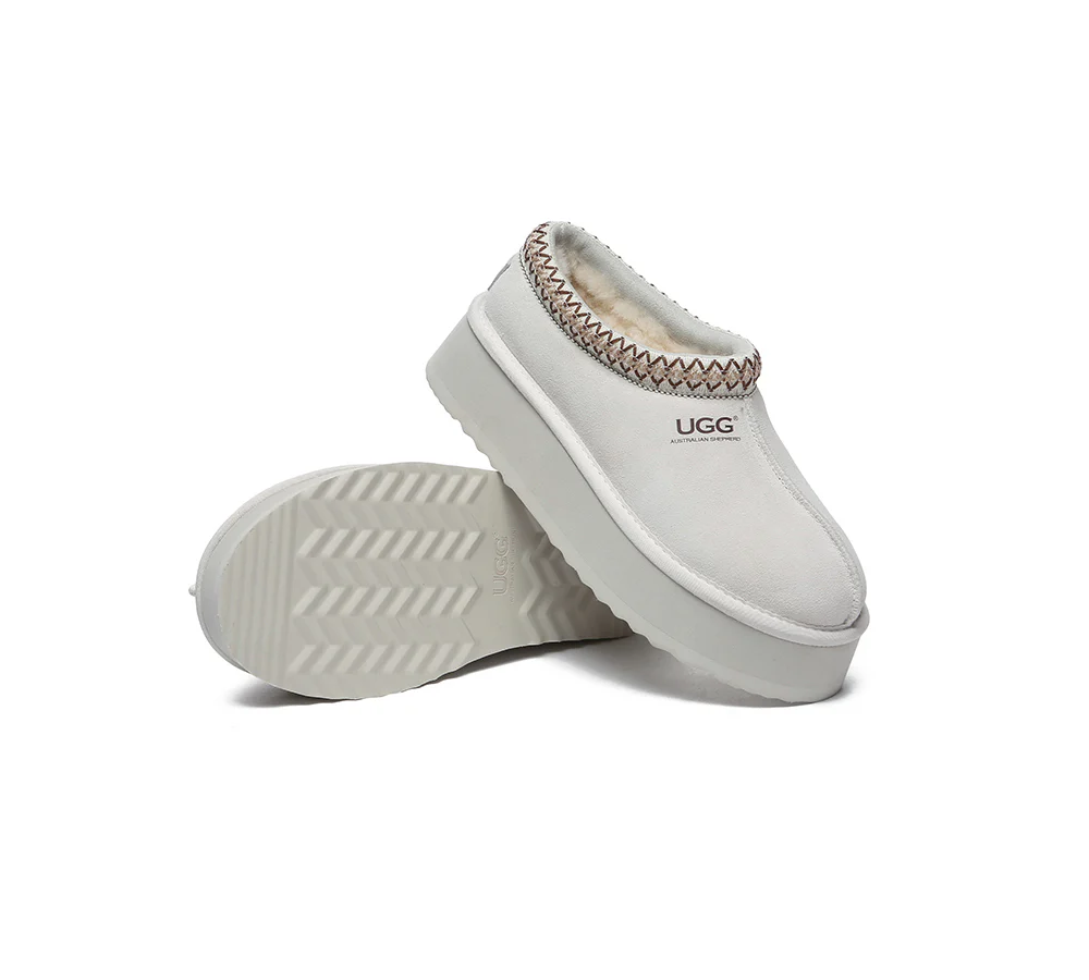 AUSTRALIAN SHEPHERD? UGG Slippers Sheepskin Wool Ankle Platform Tazzy Hippie